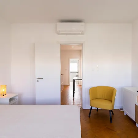 Lazy Point Caparica * Costa de Caparica