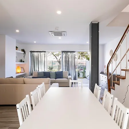 Lazy Point Caparica Villa