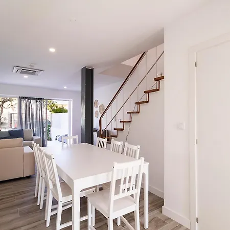 Lazy Point Caparica Villa *