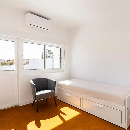 Lazy Point Caparica Villa *