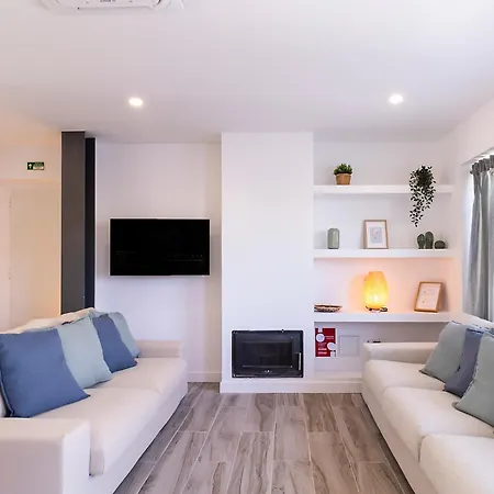 Lazy Point Caparica Villa