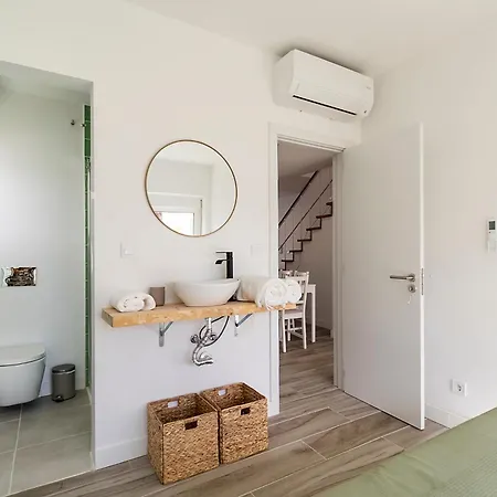 Lazy Point Caparica *