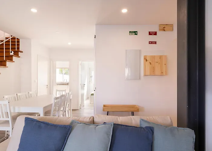 Lazy Point Caparica Villa *