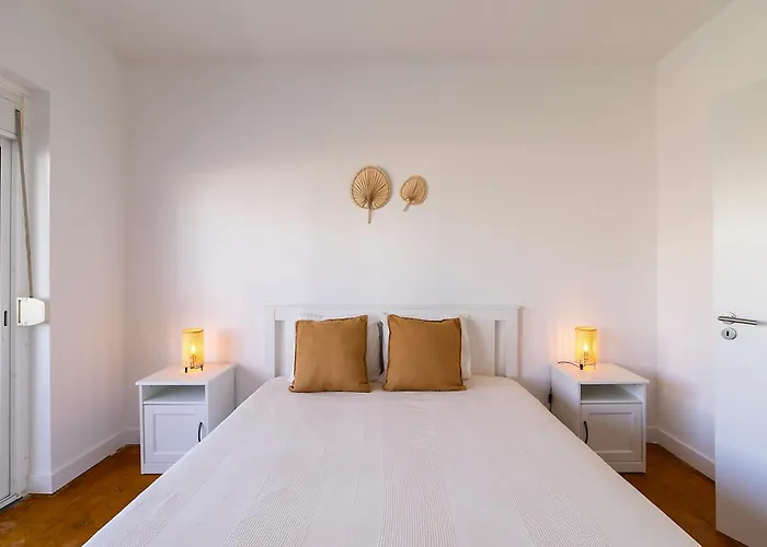 Lazy Point Caparica Costa de Caparica