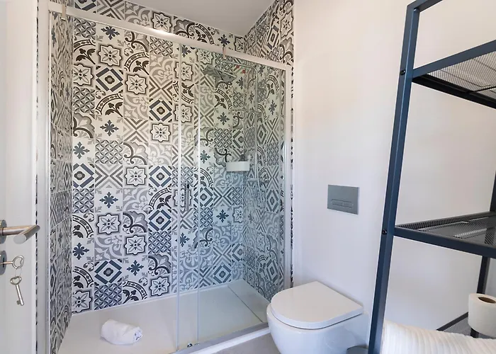 Lazy Point Caparica Villa