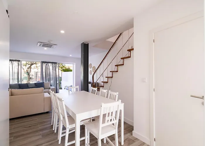 Lazy Point Caparica Villa *