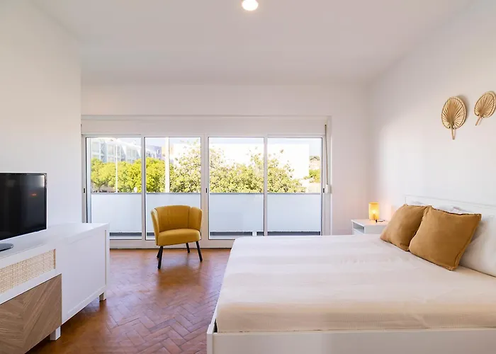 Lazy Point Caparica Costa de Caparica