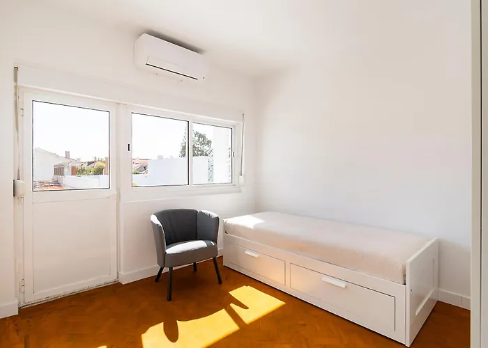 Lazy Point Caparica Villa *