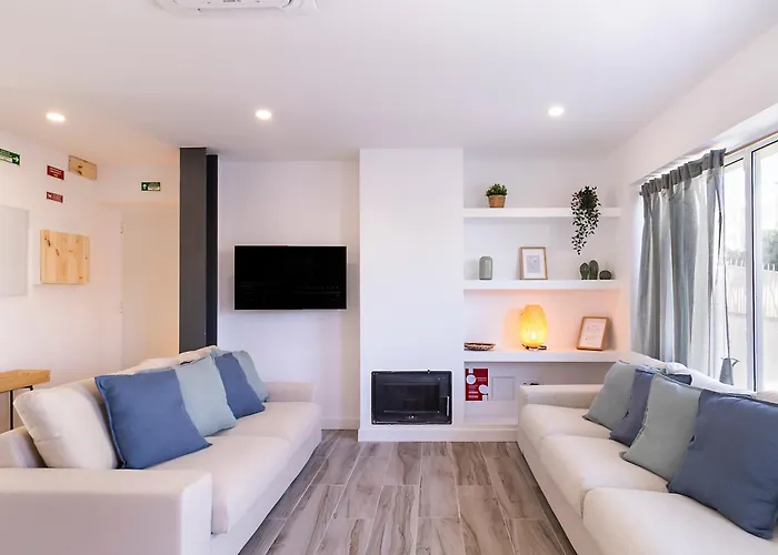 Lazy Point Caparica Villa