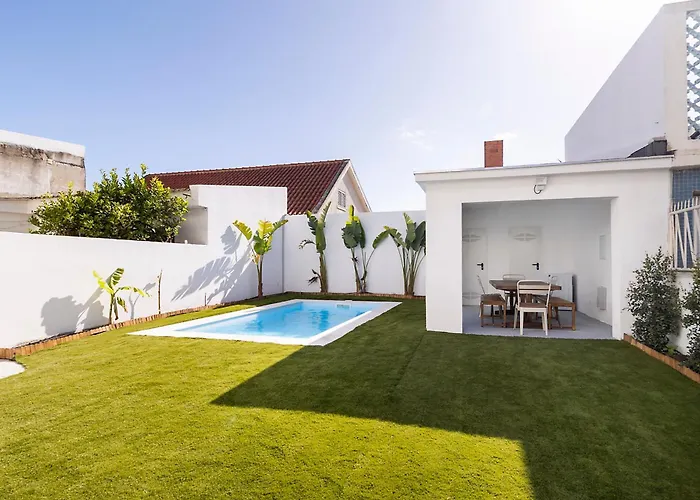 Lazy Point Caparica Villa *